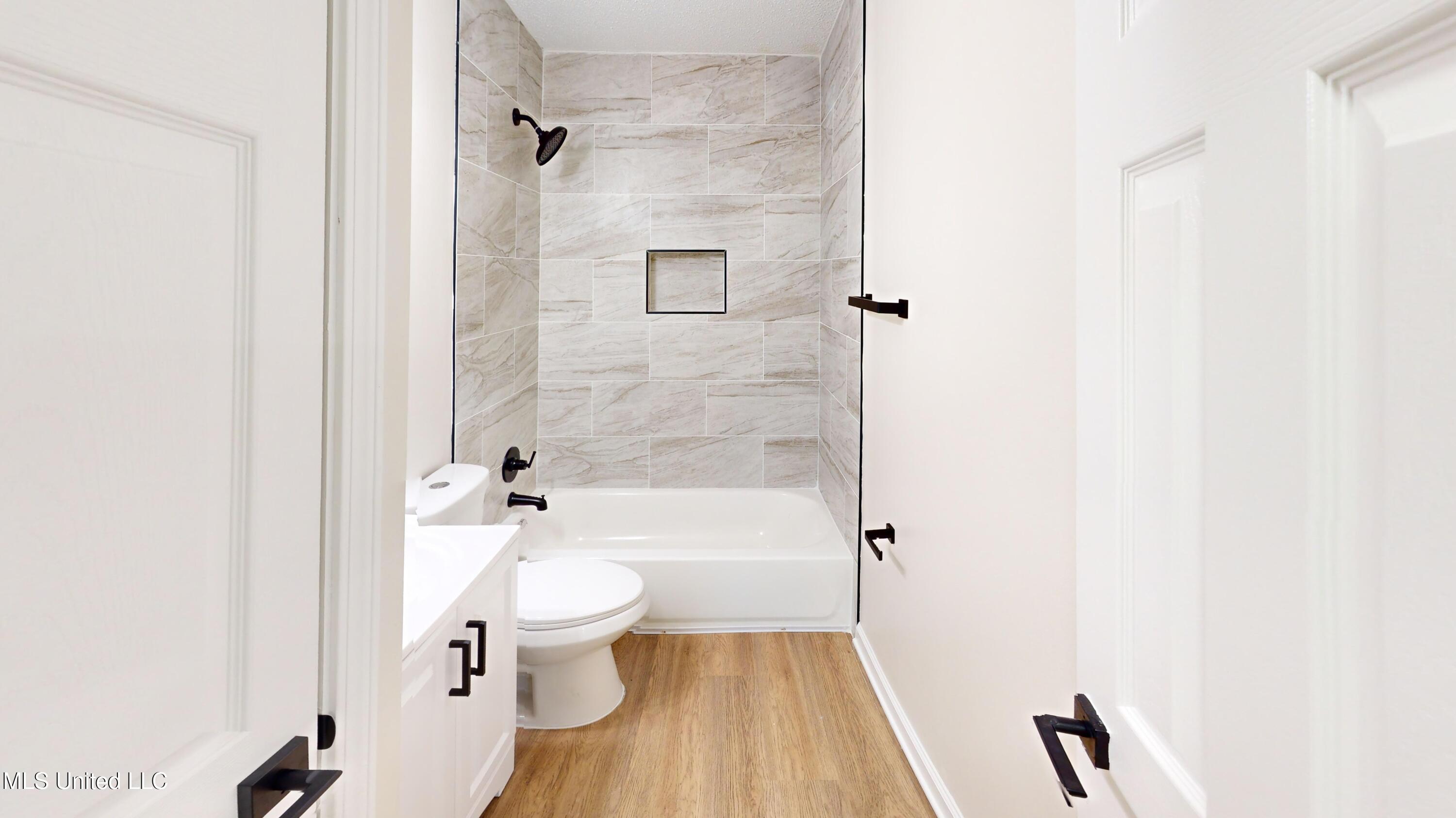 1331 Main Street Southaven, MS 38671 - Photo 12 of 19 1331-Main-St-Bathroom 1