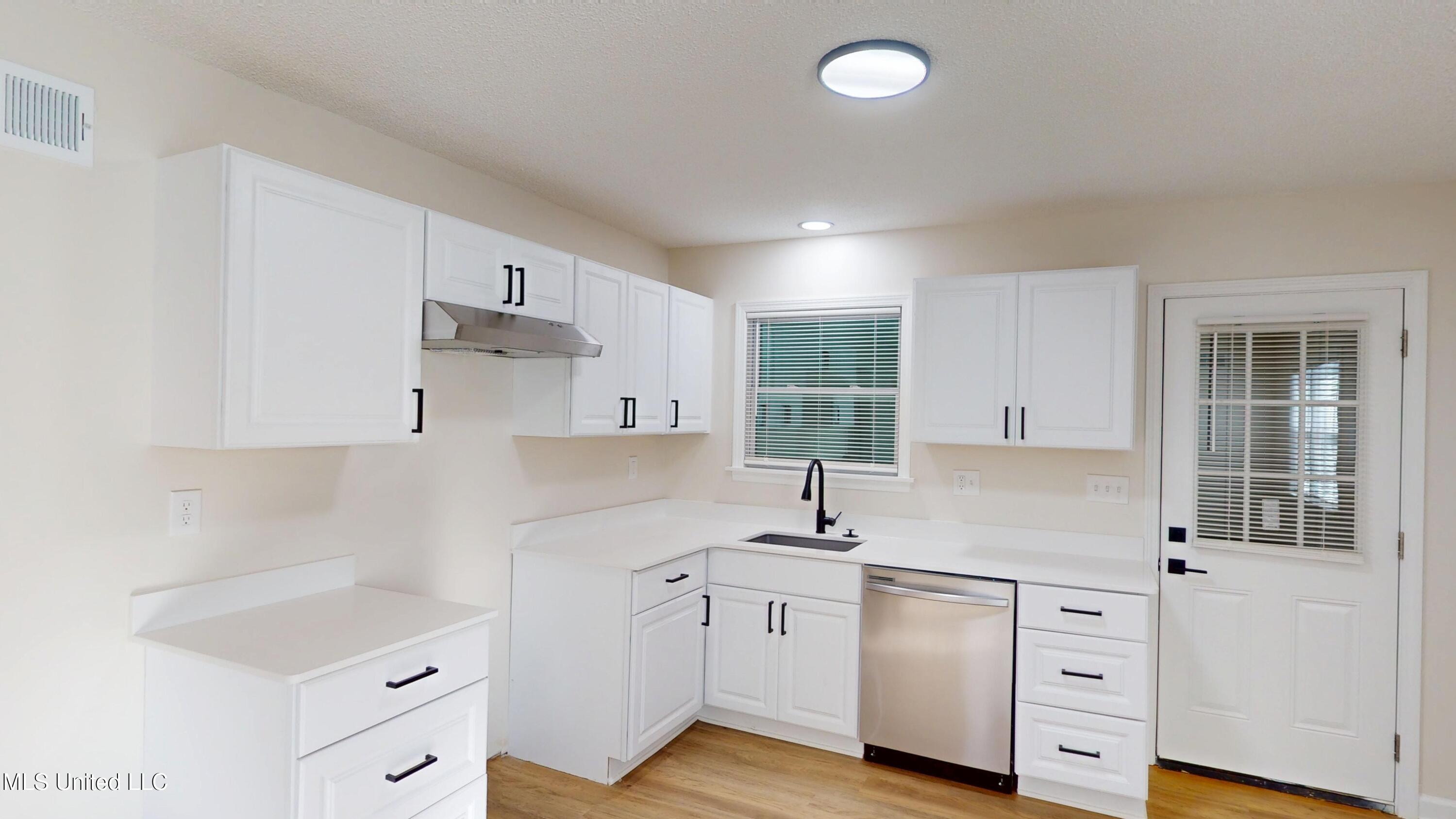 1331 Main Street Southaven, MS 38671 - Photo 7 of 18 1331-Main-St-01152026_114152