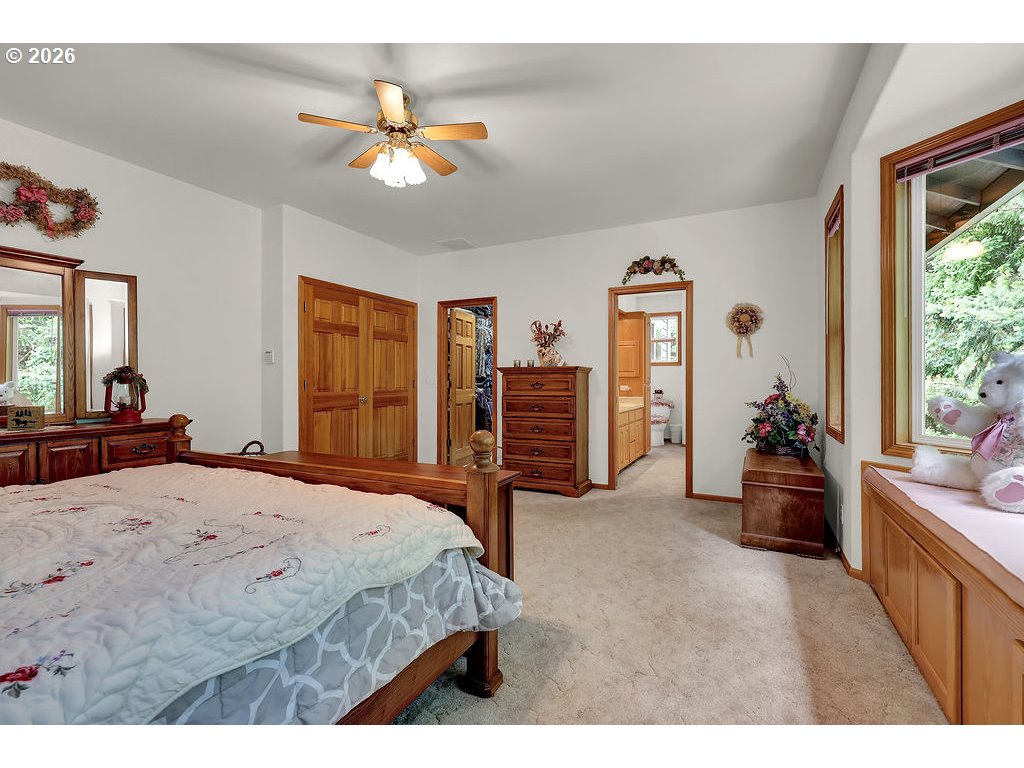 30898 Camas Swale Road Creswell, OR 97426 - Photo 30 of 48 Primary Bedroom