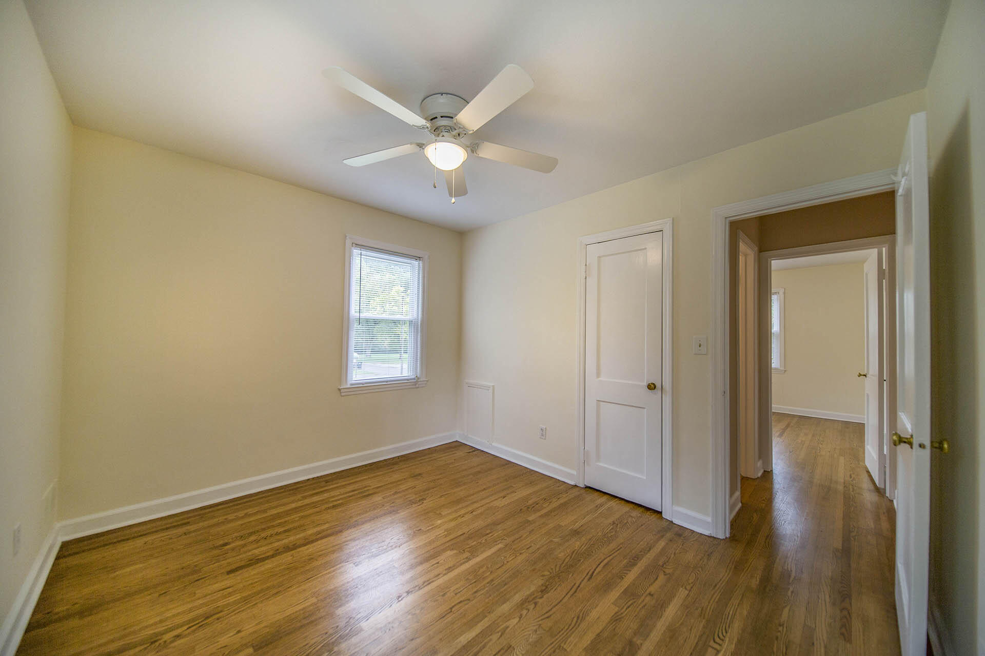 1027 Ethel Road Southeast Roanoke, VA 24014 - Photo 11 of 38 Bedroom entry