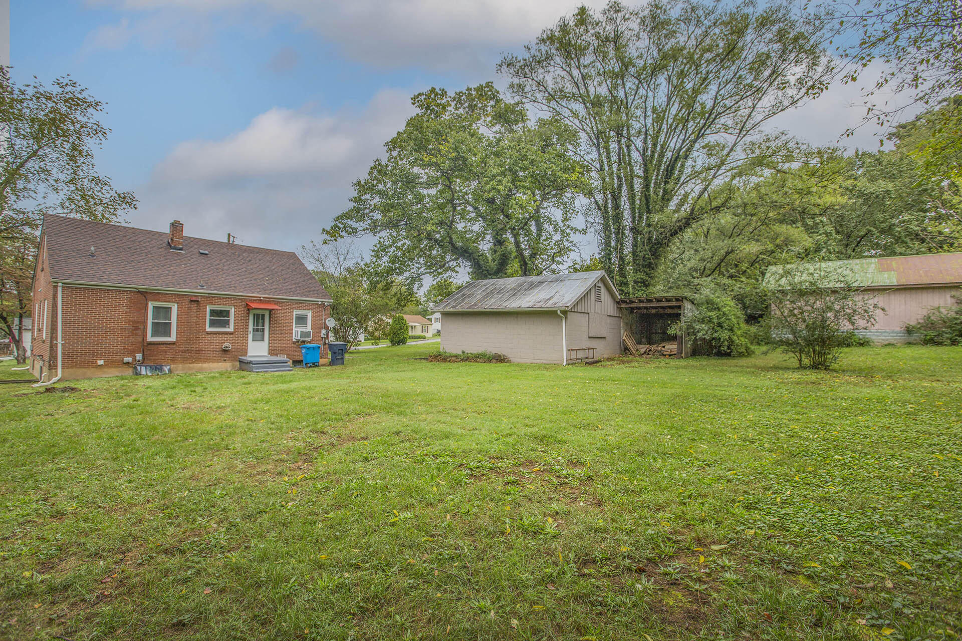 1027 Ethel Road Southeast Roanoke, VA 24014 - Photo 31 of 38 Level lot
