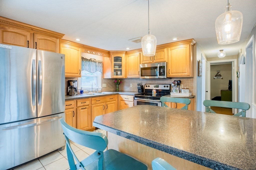 5 Ridge Road South Hadley, MA 01075 - Photo 9 of 28 Gallery Image 9