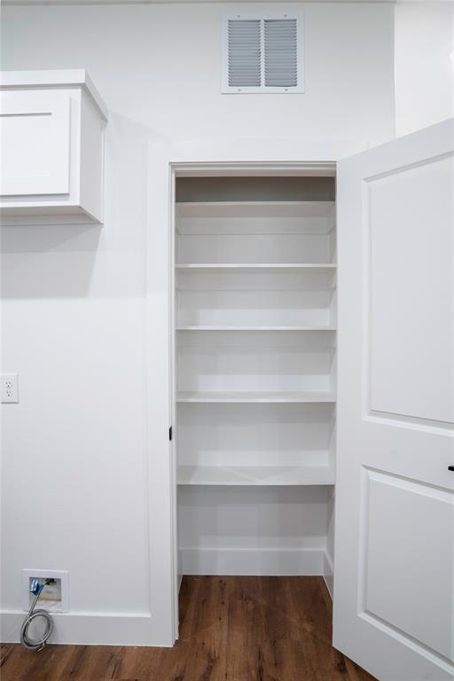 907 East 10th Street Bonham, TX 75418 - Photo 7 of 17