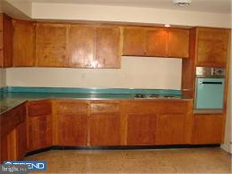 201 North Warminster Road Hatboro, PA 19040 - Photo 3 of 7 Gallery Image 3