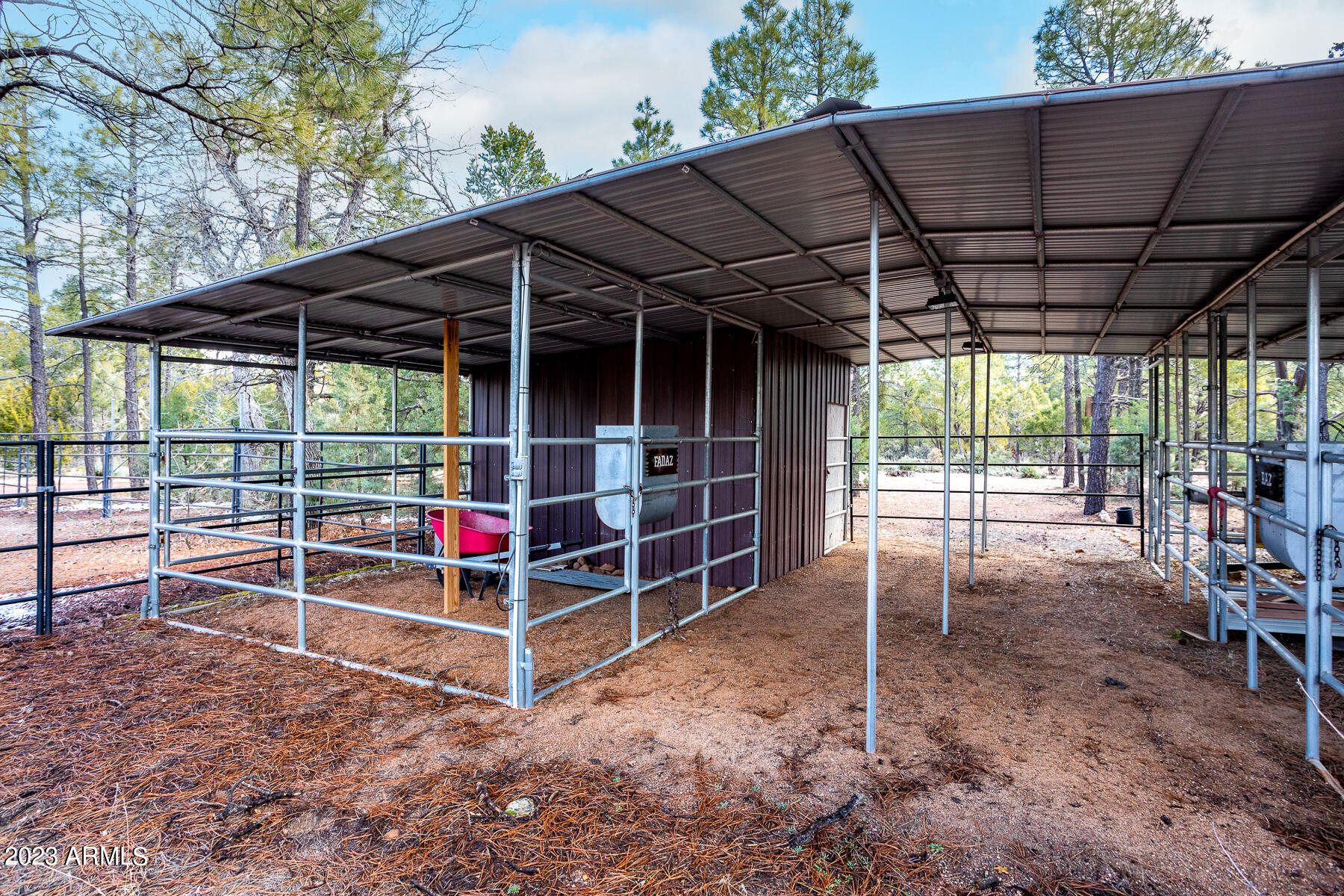 2760 High Ridge Road Overgaard, AZ 85933 - Photo 16 of 27 2760 High Ridge