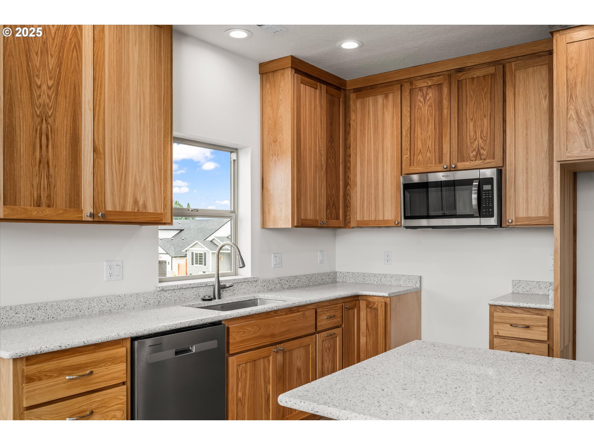 673 Boulder Loop Creswell, OR 97426 - Photo 12 of 35 Gallery Image 12