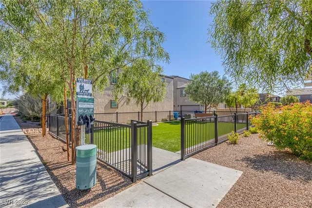 $1,995 | 5669 Steampunk Street, Las Vegas, NV 89118