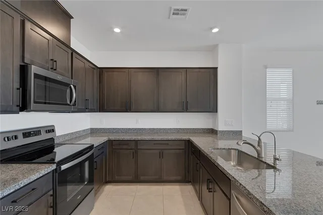 $1,995 | 5669 Steampunk Street, Las Vegas, NV 89118