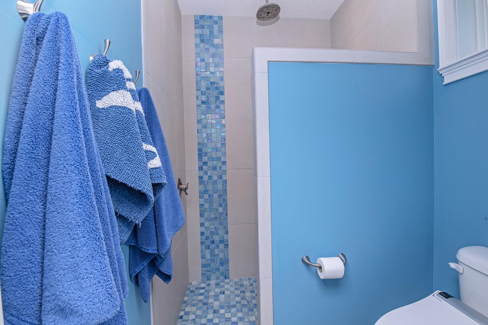 6056 Costanero Road St. Augustine, FL 32080 - Photo 19 of 30 a bathroom with a sink and a mirror