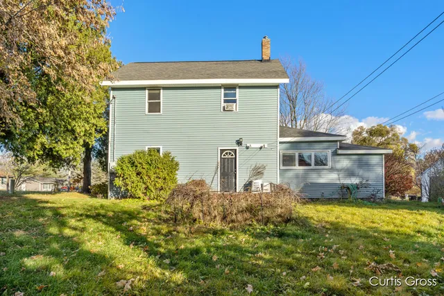 $249,900 | 320 West Pine Street Northeast, Cedar Springs, MI 49319