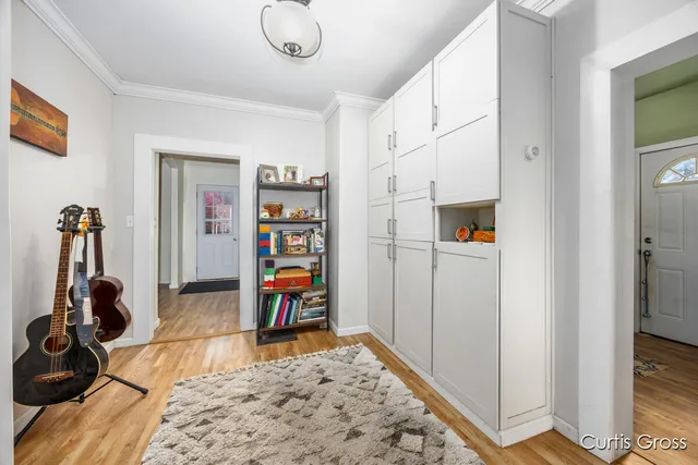 $249,900 | 320 West Pine Street Northeast, Cedar Springs, MI 49319