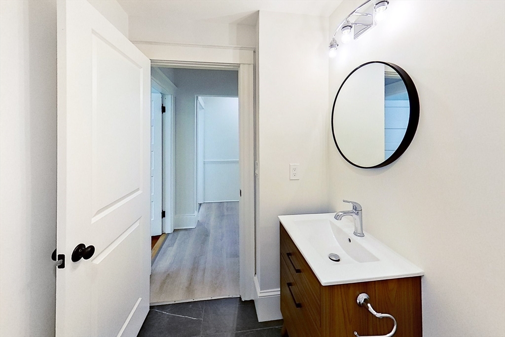 14 Pratt Street, Unit 2 Salem, MA 01970 - Photo 15 of 32