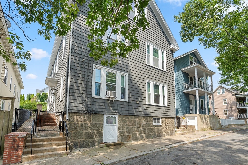 14 Pratt Street, Unit 2 Salem, MA 01970 - Photo 18 of 32
