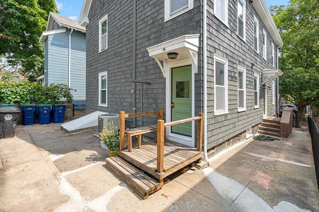 14 Pratt Street, Unit 2 Salem, MA 01970 - Photo 19 of 32