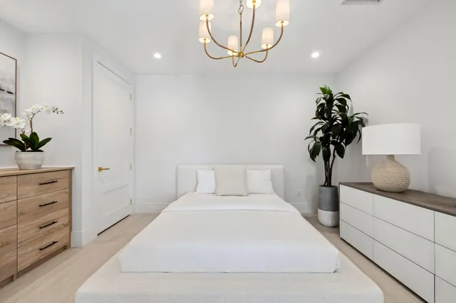 a view of a room with shelf