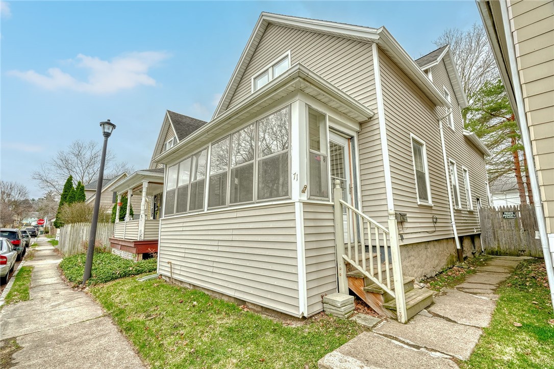 71 Seager Street Rochester, NY 14620 - Photo 1 of 1