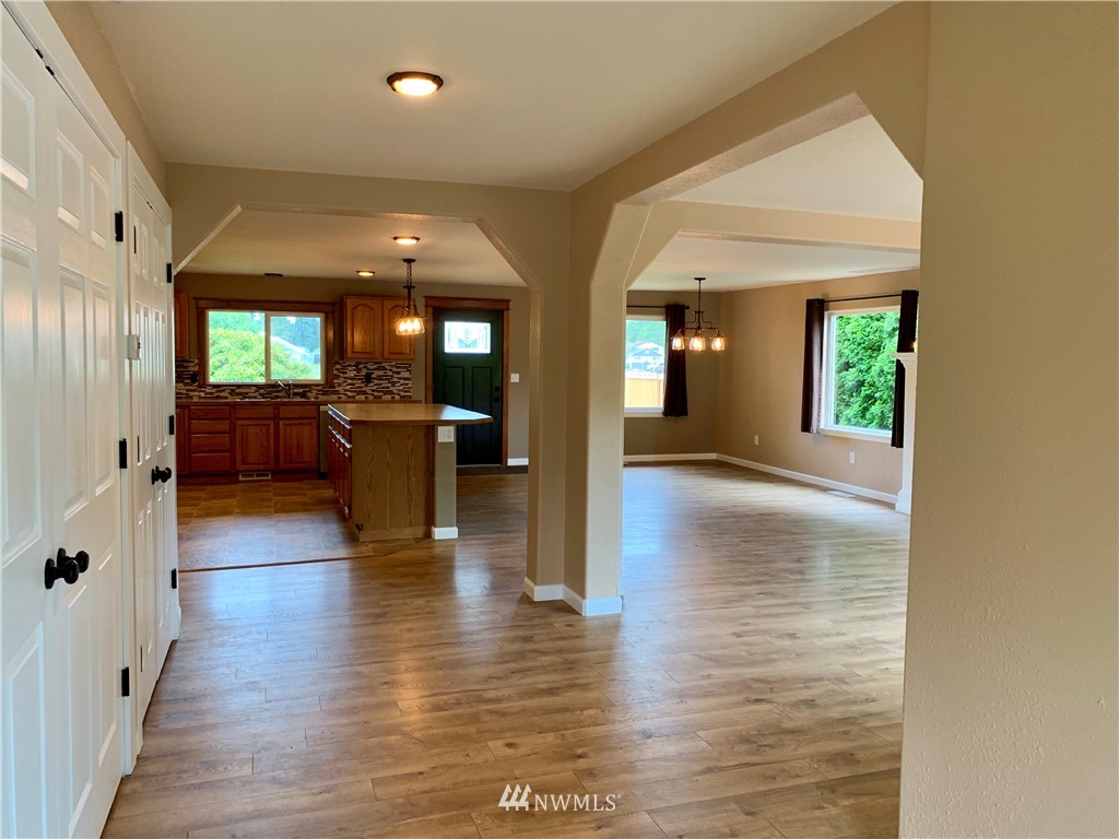 21702 Lafayette Road Sedro-Woolley, WA 98284 - Photo 3 of 17 Gallery Image 3