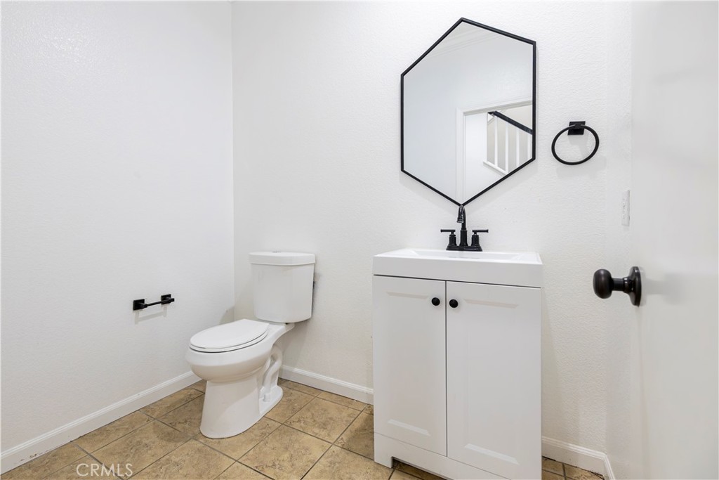 1864 Siena Court Riverside, CA 92501 - Photo 11 of 22 Downstairs Half Bathroom.