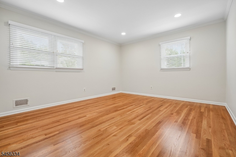 14 Burlington Road Berkeley Heights, NJ 07974 - Photo 20 of 29 Gallery Image 20