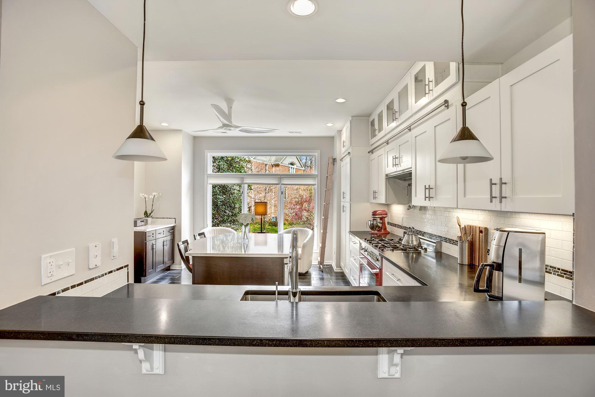11547 Hemingway Drive Reston, VA 20194 - Photo 12 of 35