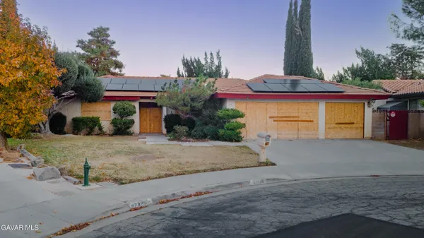 $387,000 | 42944 Beau Ville Court, Lancaster, CA 93536