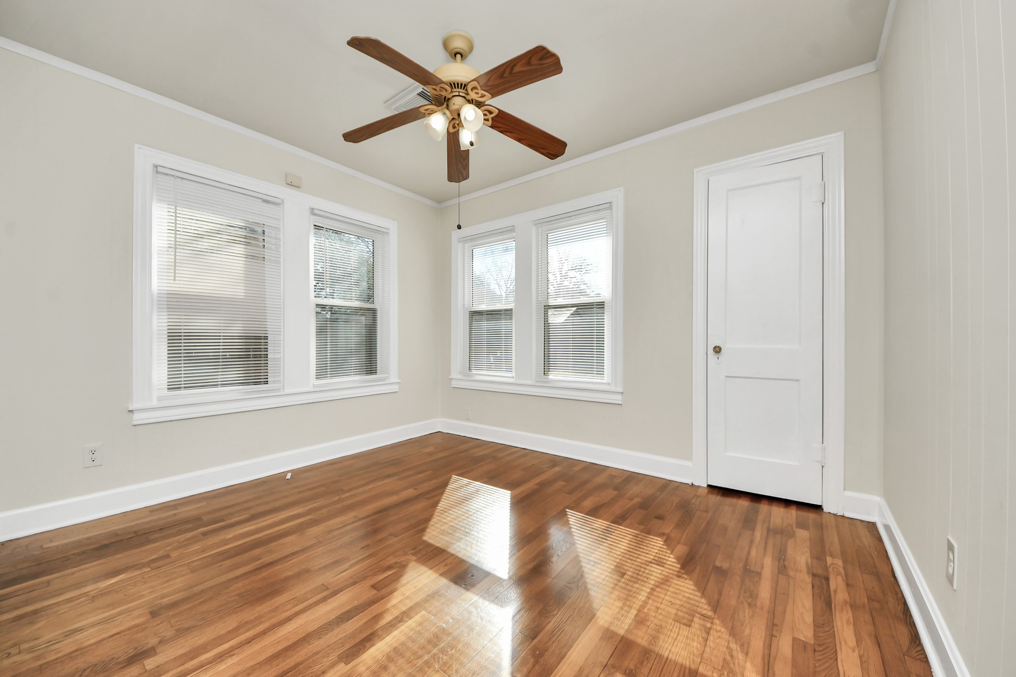 516 Eleanor Street Houston, TX 77009 - Photo 21 of 25 Another view of Bedroom #3.