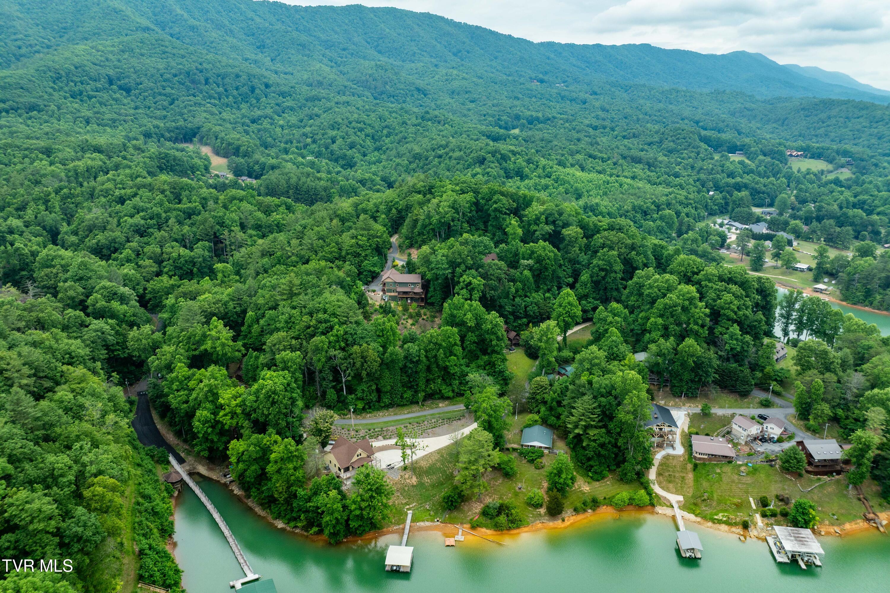 175 Lakeside Drive Butler, TN 37640 - Photo 53 of 102 175 Lakeside Dr (11 of 117)