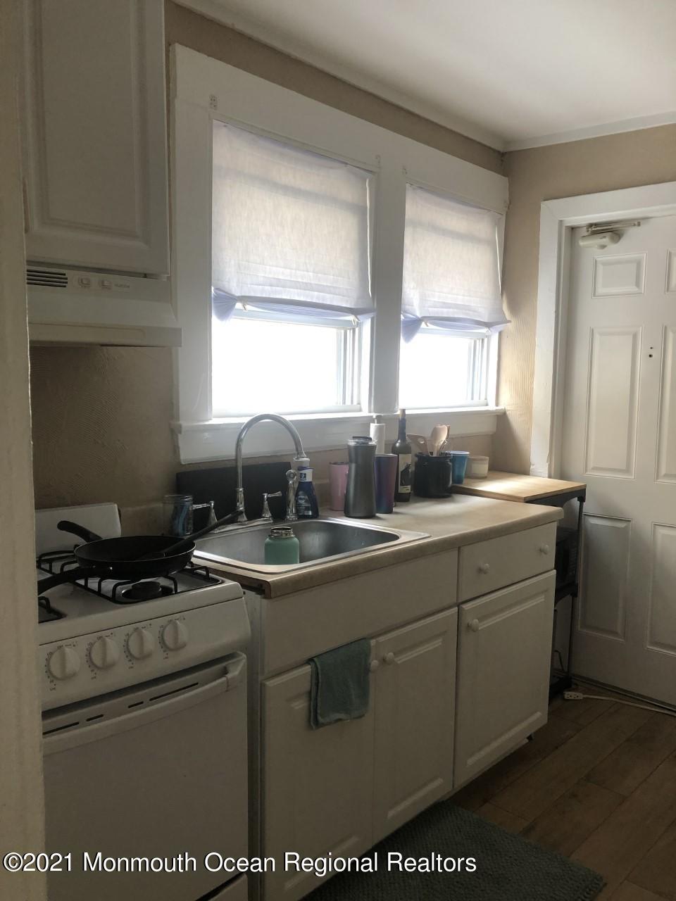 4 Via Ripa Sea Bright, NJ 07760 - Photo 6 of 14 4 Via Ripa Kitchen