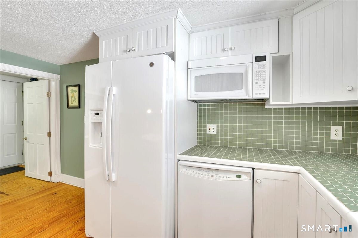 29 Lovely Street Canton, CT 06019 - Photo 16 of 39