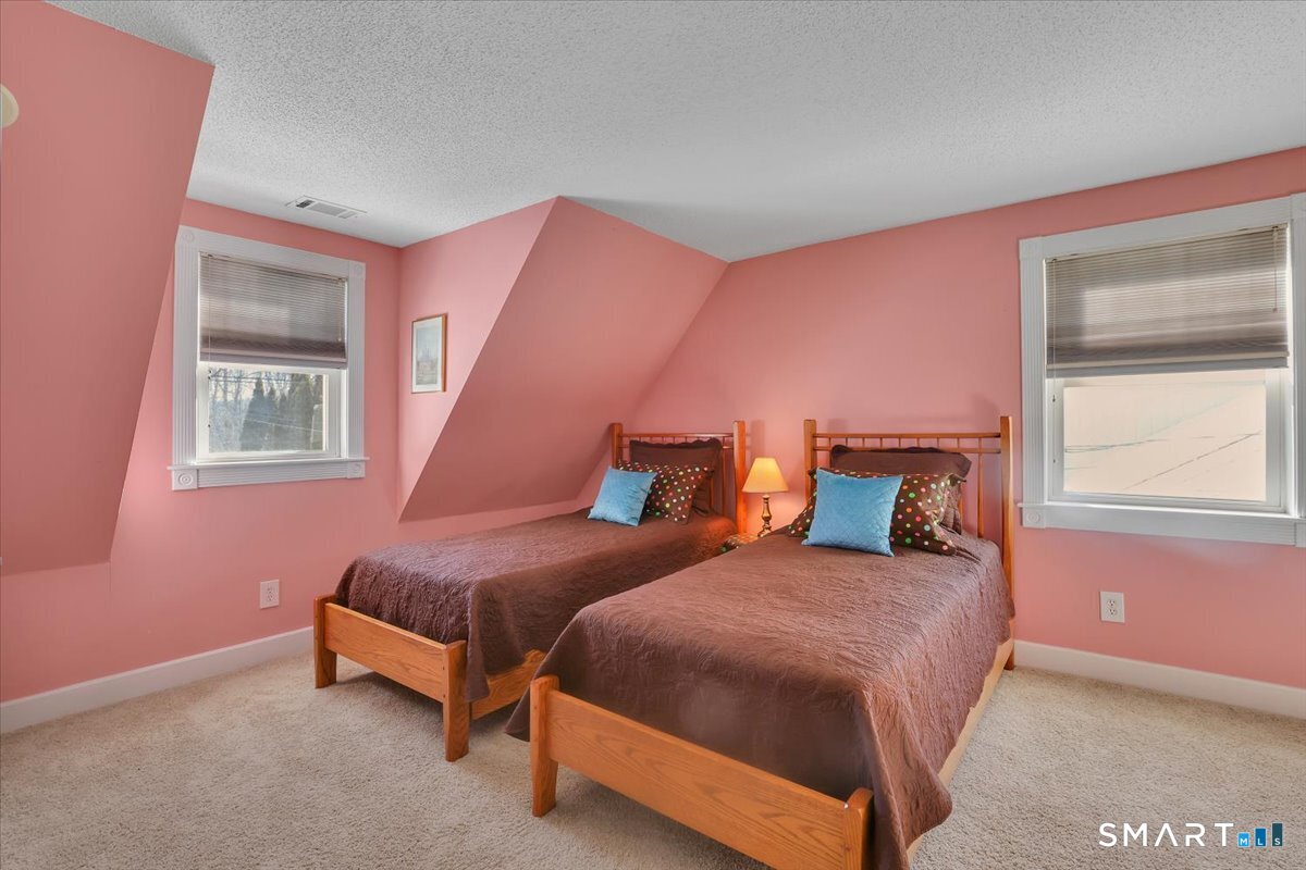 29 Lovely Street Canton, CT 06019 - Photo 25 of 39 Second floor