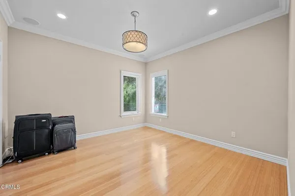$12,000 | 3263 New York Drive, Pasadena, CA 91107