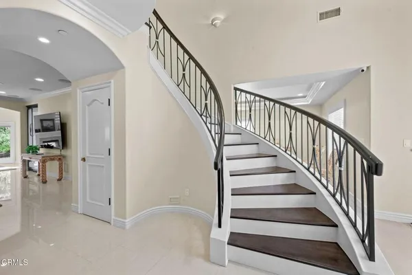 $12,000 | 3263 New York Drive, Pasadena, CA 91107