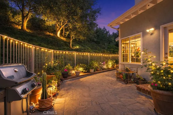 $1,100,000 | 847 South Amber Lane, Anaheim Hills, CA 92807