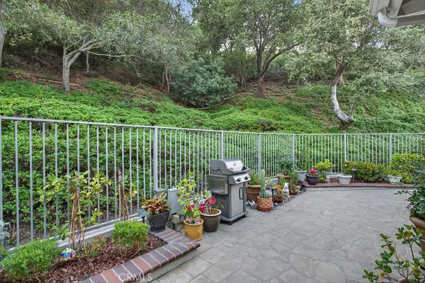 $1,100,000 | 847 South Amber Lane, Anaheim Hills, CA 92807