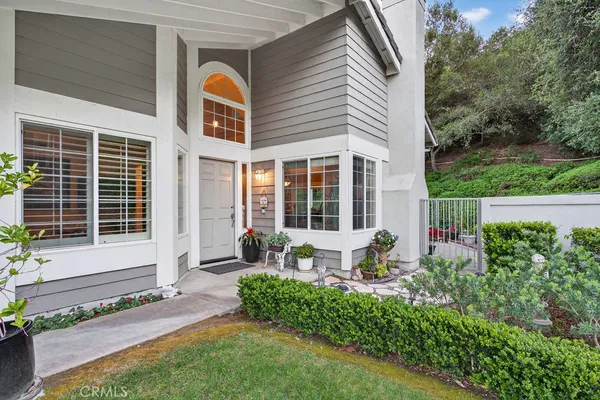 $1,100,000 | 847 South Amber Lane, Anaheim Hills, CA 92807