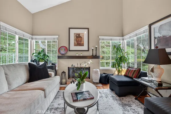 $1,100,000 | 847 South Amber Lane, Anaheim Hills, CA 92807