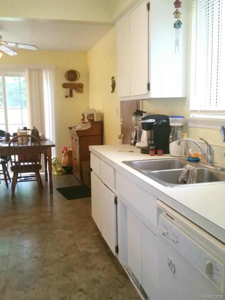 2415 Keith Road West Bloomfield, MI 48324 - Photo 10 of 32 20150703_171442.jpg