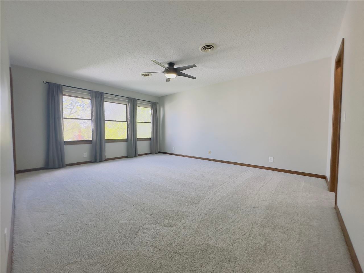 334 Boyson Road Northeast Cedar Rapids, IA 52402 - Photo 20 of 40 Gallery Image 20
