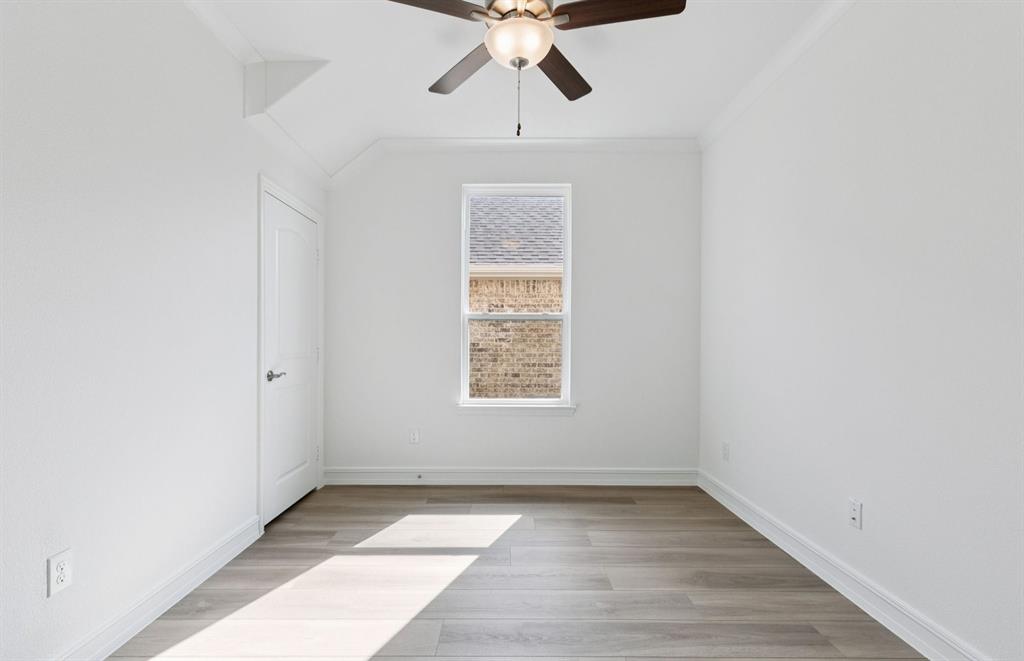 444 Avian Way Godley, TX 76044 - Photo 2 of 22 Dining area off entry