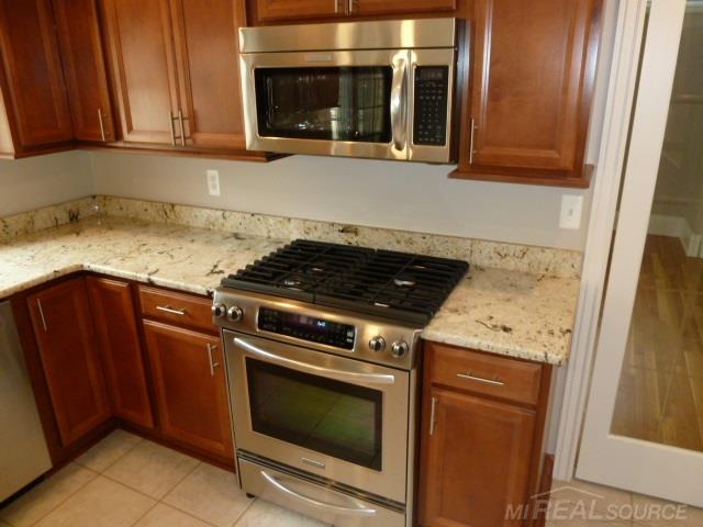 644 Middlesex Road Grosse Pointe Park, MI 48230 - Photo 8 of 36