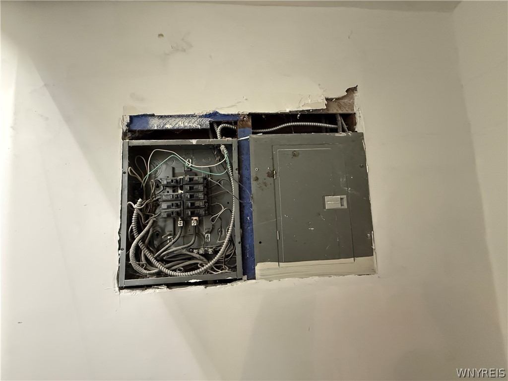 219 Rhode Island Street Buffalo, NY 14213 - Photo 20 of 22