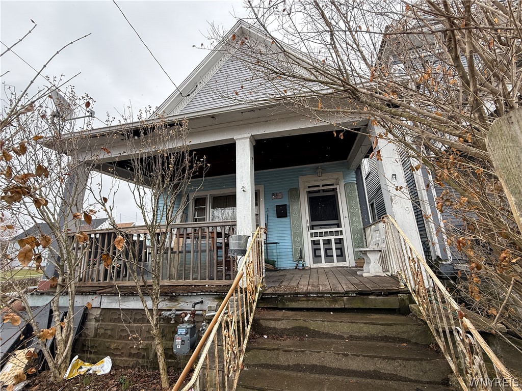 219 Rhode Island Street Buffalo, NY 14213 - Photo 2 of 22