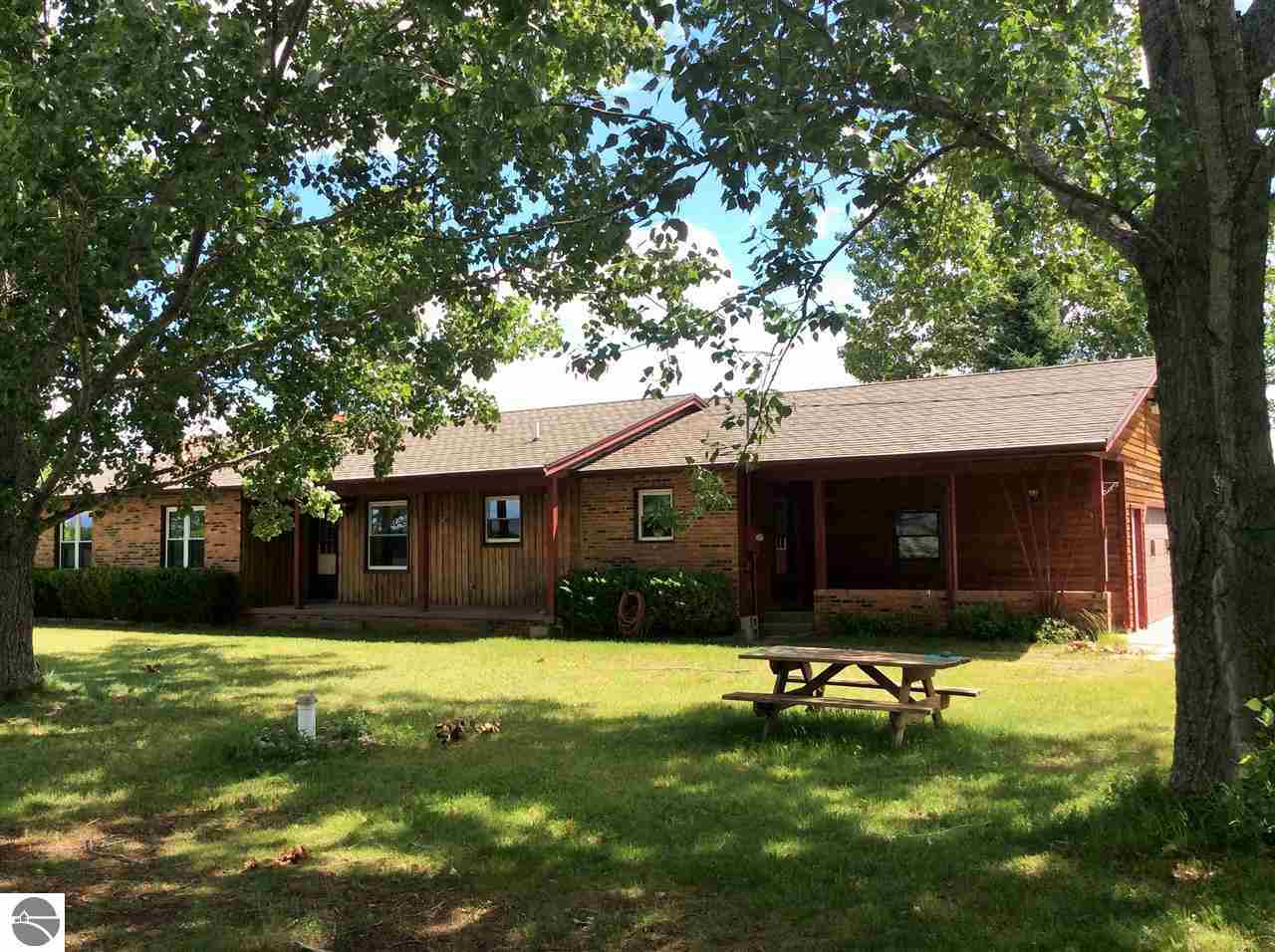 4818 Hilltop Road Grawn, MI 49637 - Photo 5 of 37 1787206-4.JPG