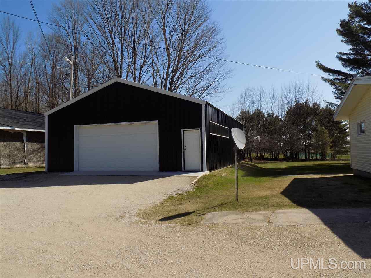 1464 Beckman Road Manistique, MI 49854 - Photo 3 of 30