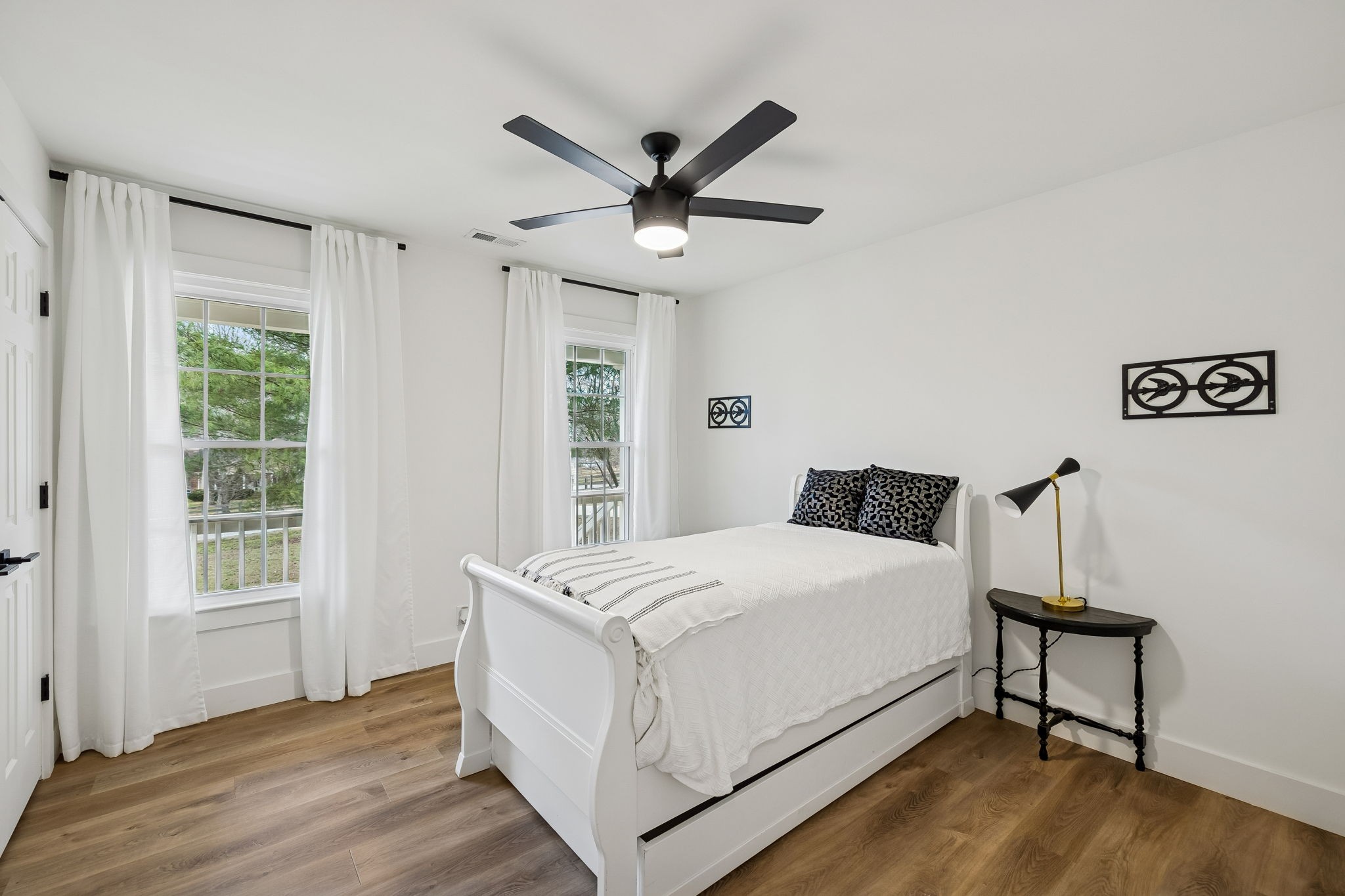 670 North Ridge Road Columbia, TN 38401 - Photo 21 of 45 a bedroom with a bed and a window