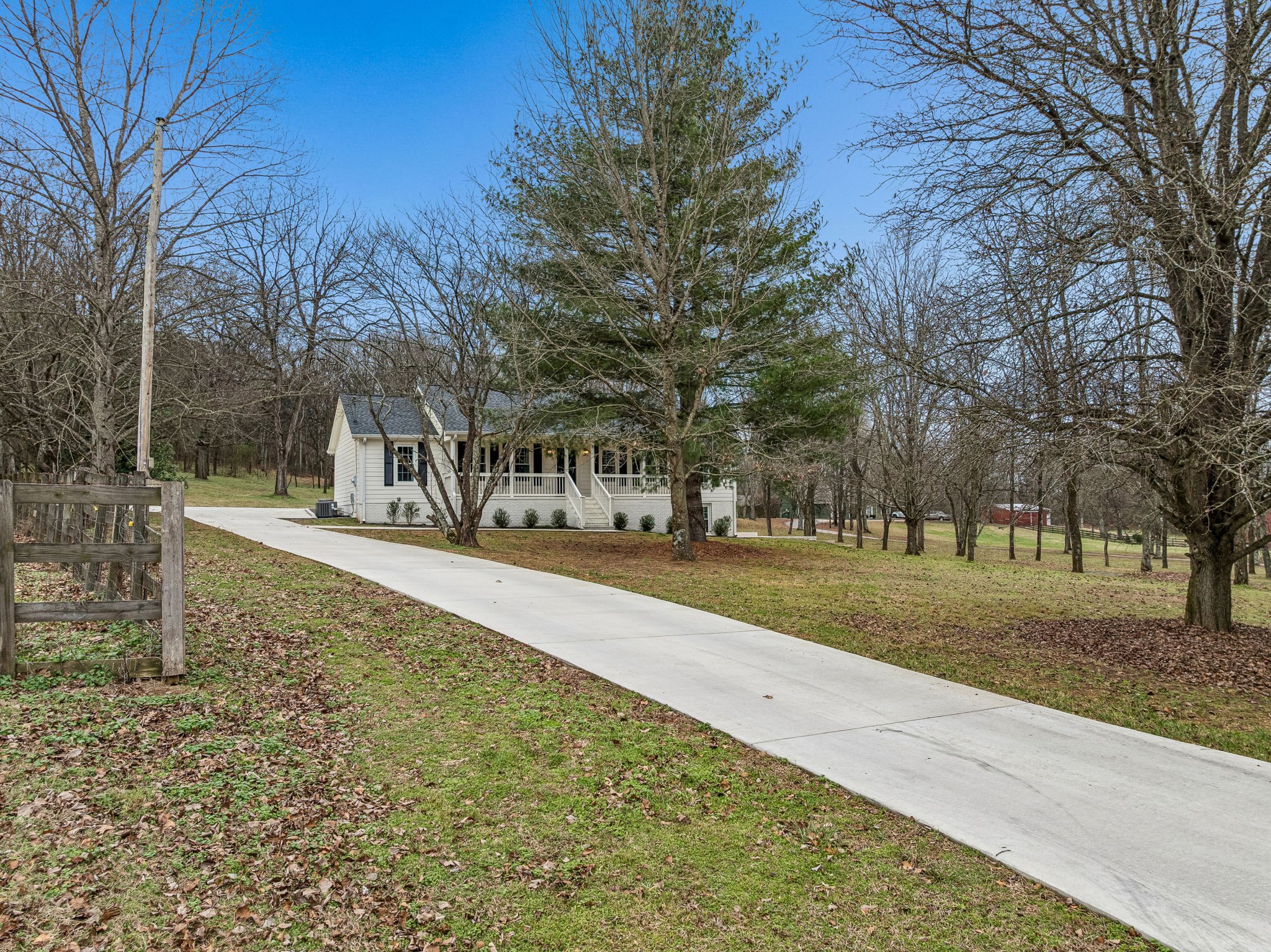 670 North Ridge Road Columbia, TN 38401 - Photo 40 of 45 a view of street with trees