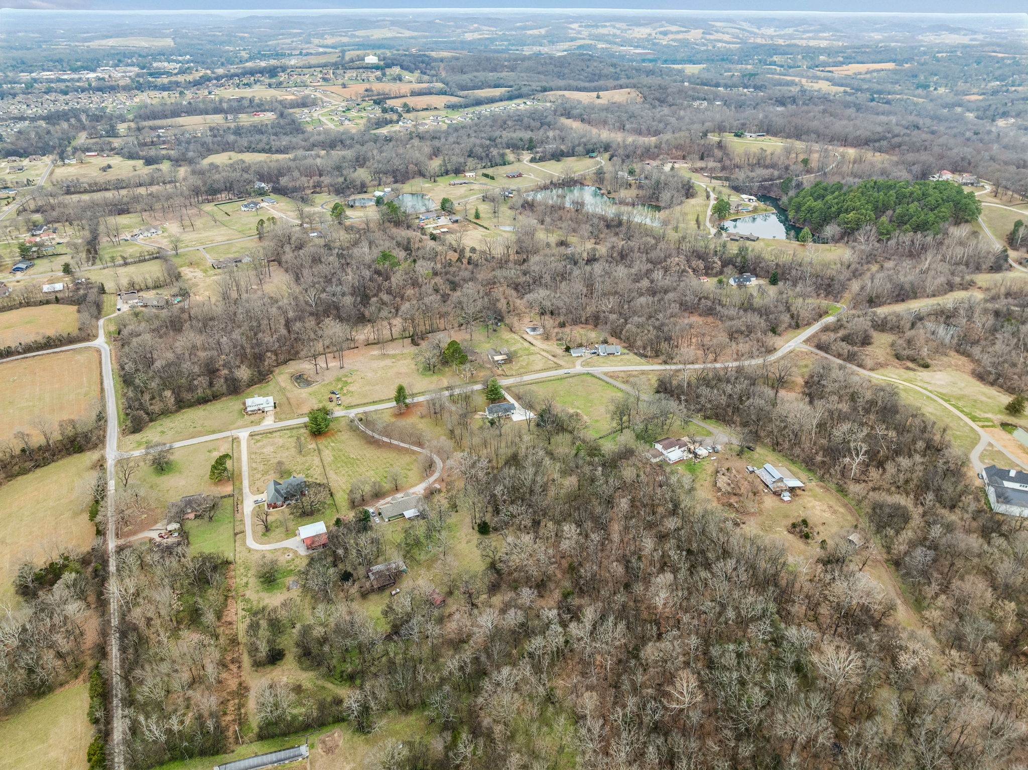 670 North Ridge Road Columbia, TN 38401 - Photo 45 of 45 a view of residential houses with beach