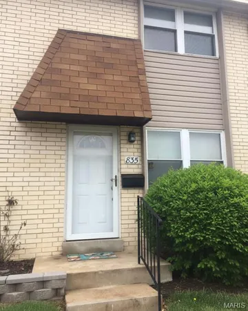 $180,000 | 835 Lilybud Drive, Ballwin, MO 63011