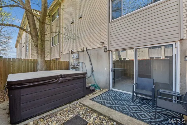 $180,000 | 835 Lilybud Drive, Ballwin, MO 63011