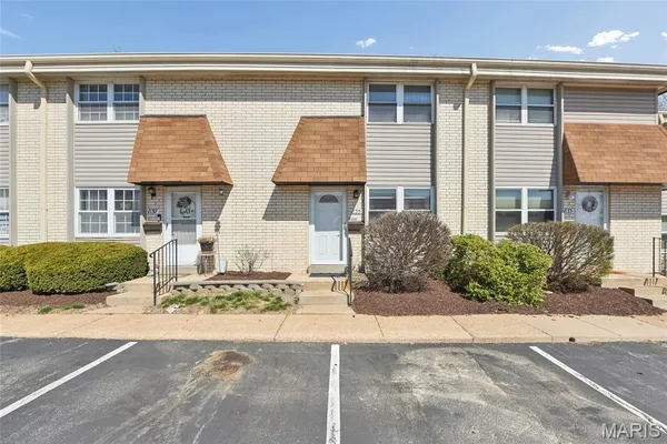 $180,000 | 835 Lilybud Drive, Ballwin, MO 63011